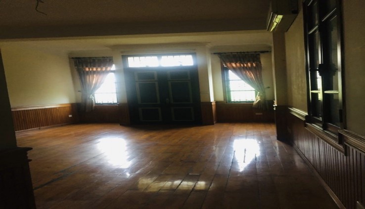 Cho thuê nhà ngõ ô tô tránh LÀM VP, KD SPA phố Nguyễn Phong Sắc, 42m-5T-3N-3WC - Giá 20 triệu